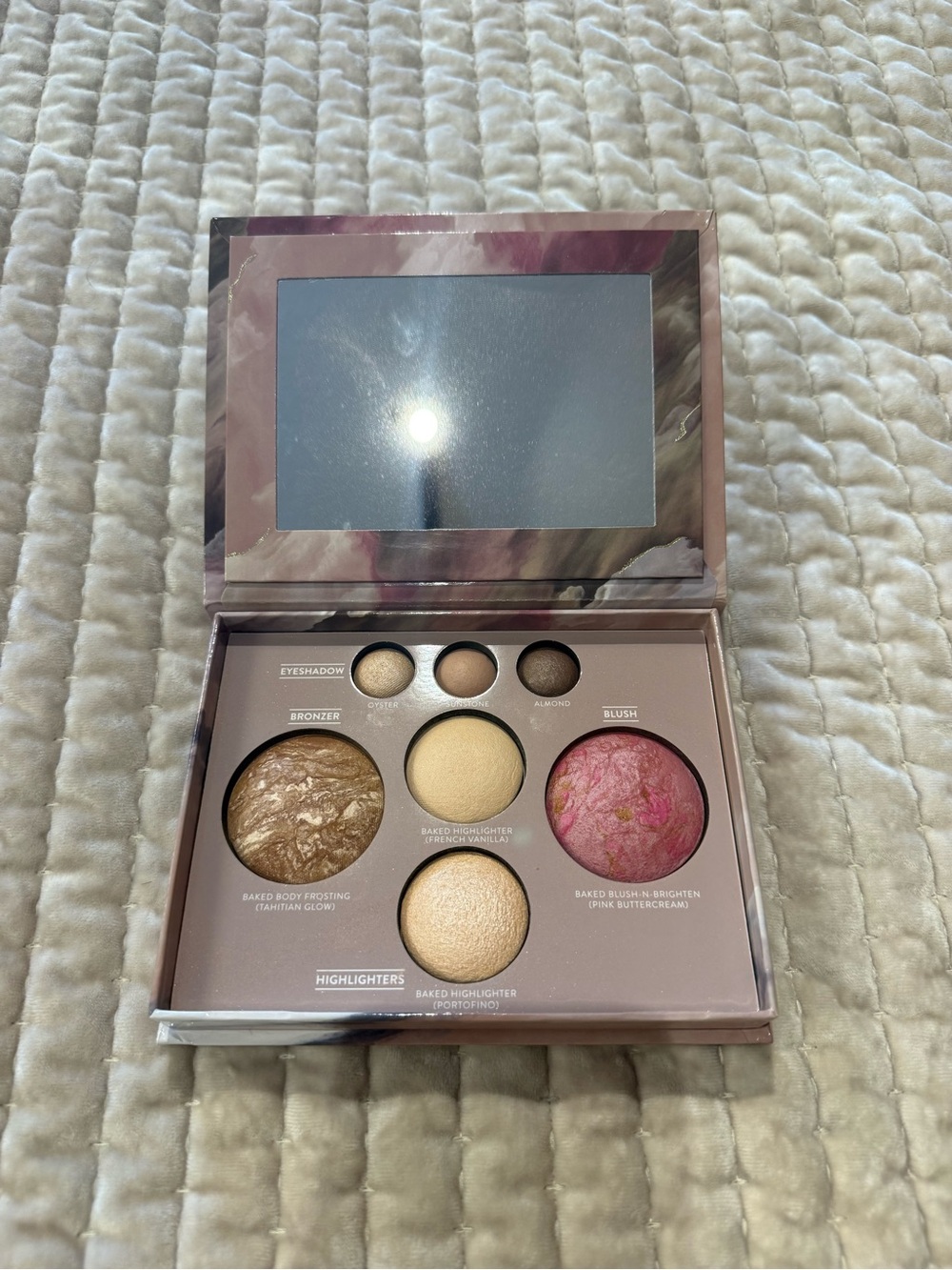 Laura Geller Pink and Mauve Marble Face Palette with Gold Accents - Picture 2 of 4